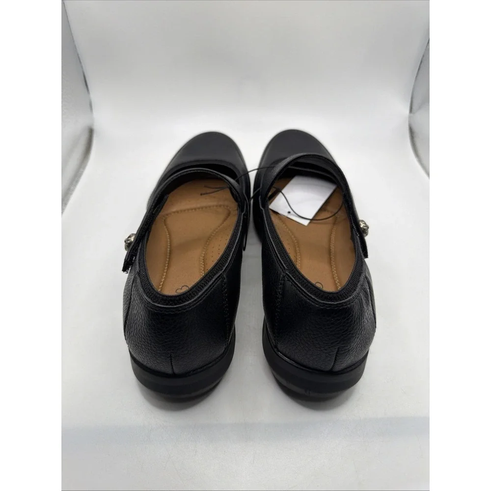 Baretraps Jurnee Flats Women's Black Leather Comfort Hook &‎ Loop. New. Size 10